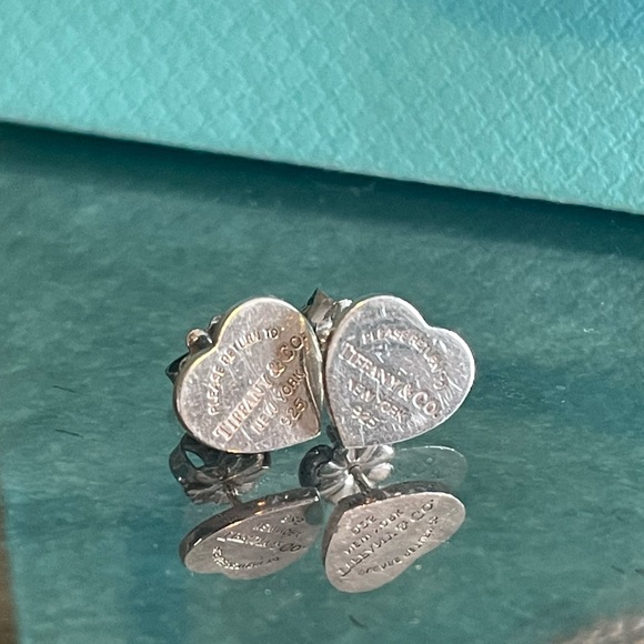 Authentic Tiffany heart tag stud earrings - Picture 2 of 6